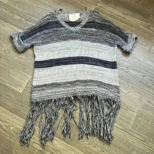 🌸4/$30🌸california Moonrise |  Boho Grey knit sweater with fringe